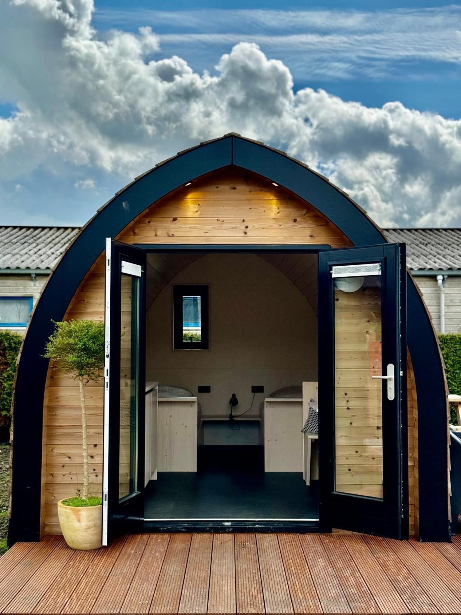 Camping Zee Van Tijd Holwerd Exterior foto