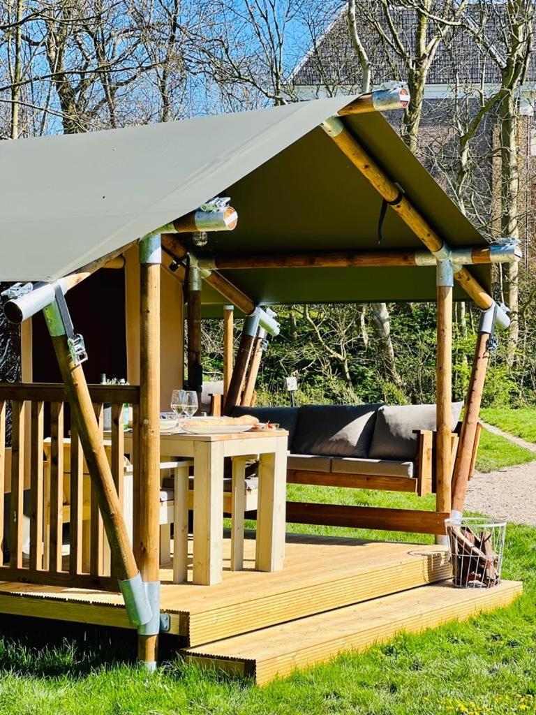 Camping Zee Van Tijd Holwerd Exterior foto