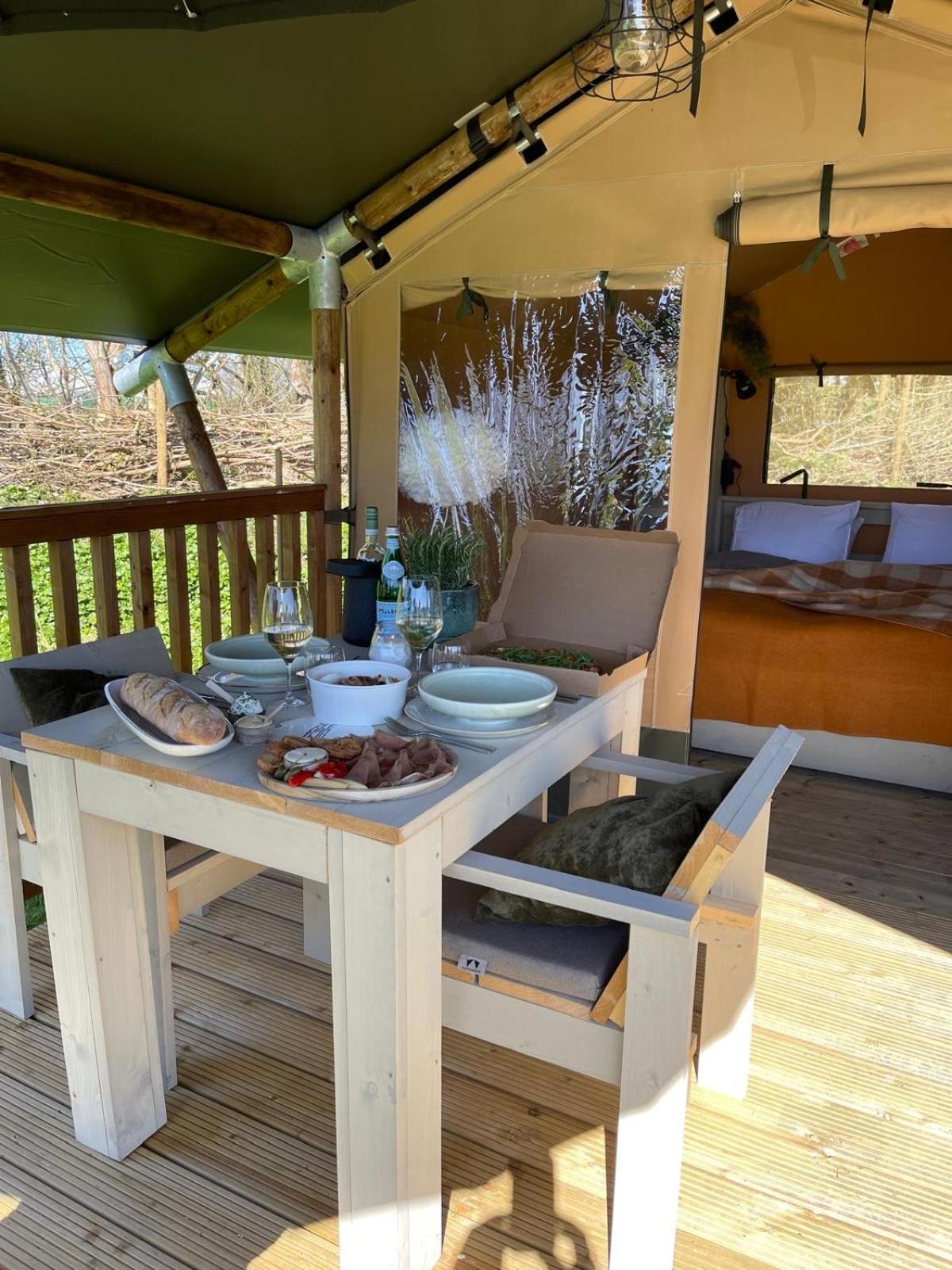 Camping Zee Van Tijd Holwerd Exterior foto